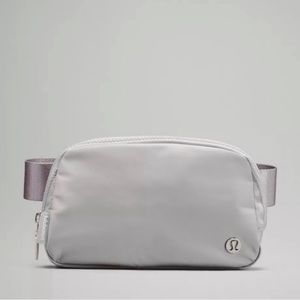 Lululemon Everywhere Belt Bag
